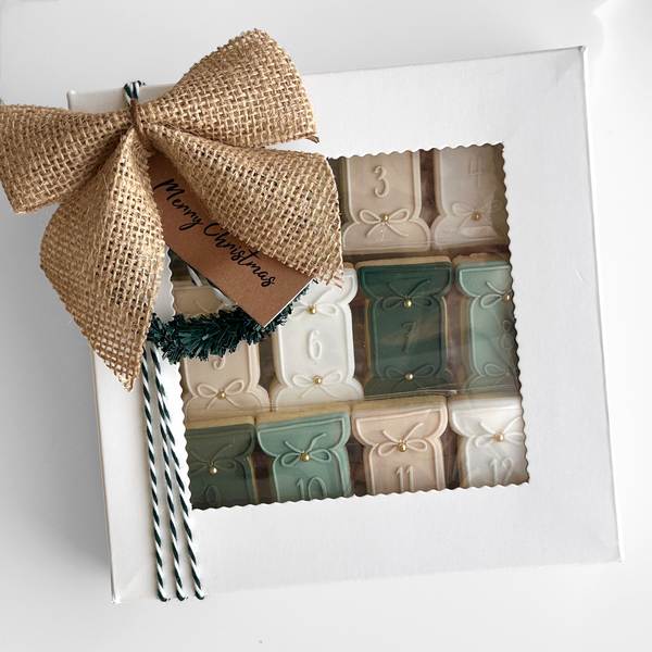 LOYAL WHITE Cookie Box Square 15.5x15.5x3cm