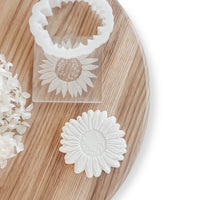 FLOWER POP STAMP WITH CUTTER